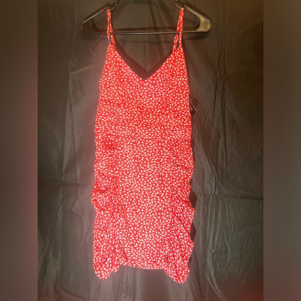 NWT Red Floral Sleeveless Dress Size 8 red berry mini